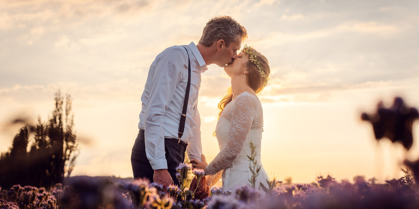 Een-trouwfotograaf-in-Friesland-helemaal-in-jullie-stijl